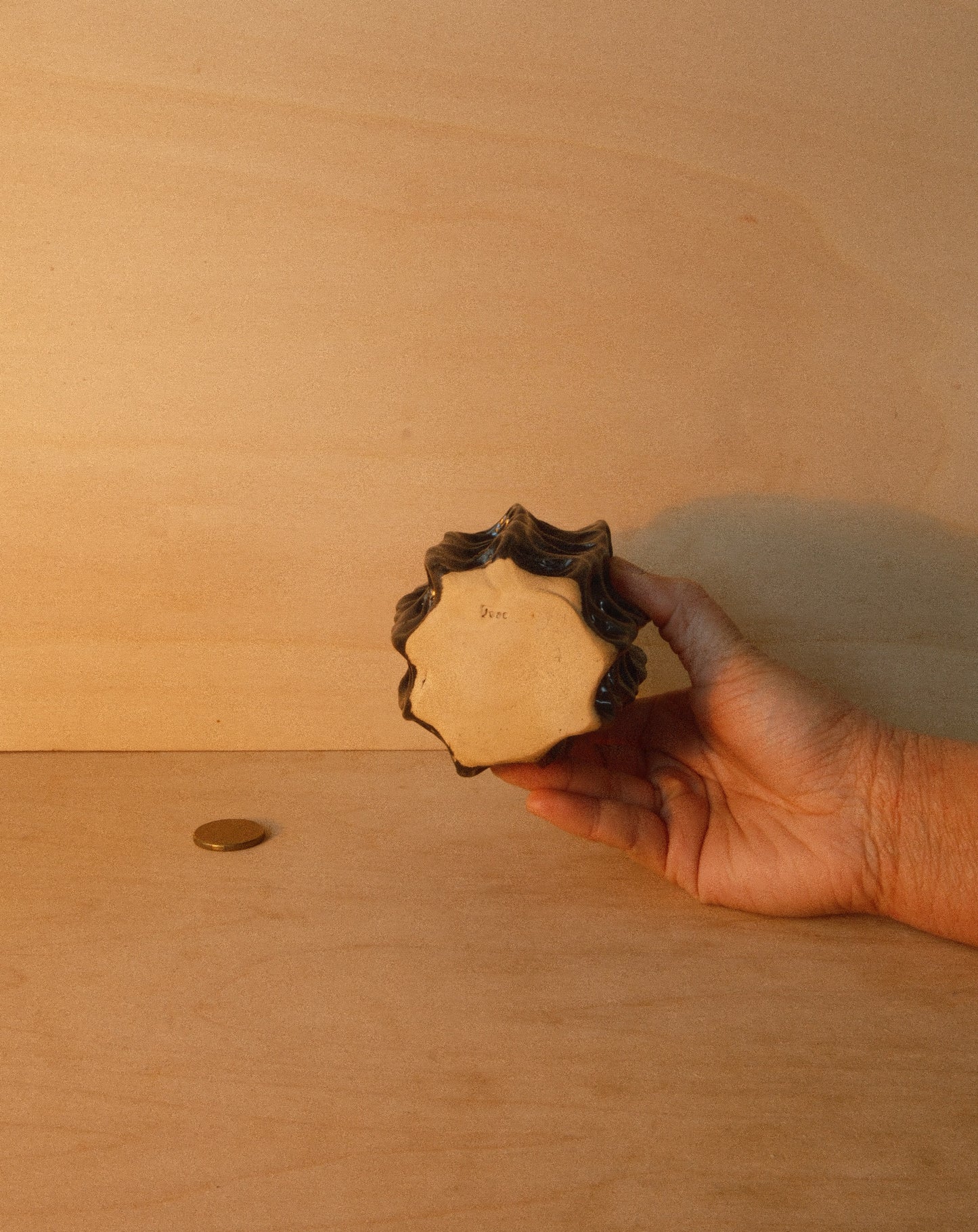 BLACK MOREL VASE 002