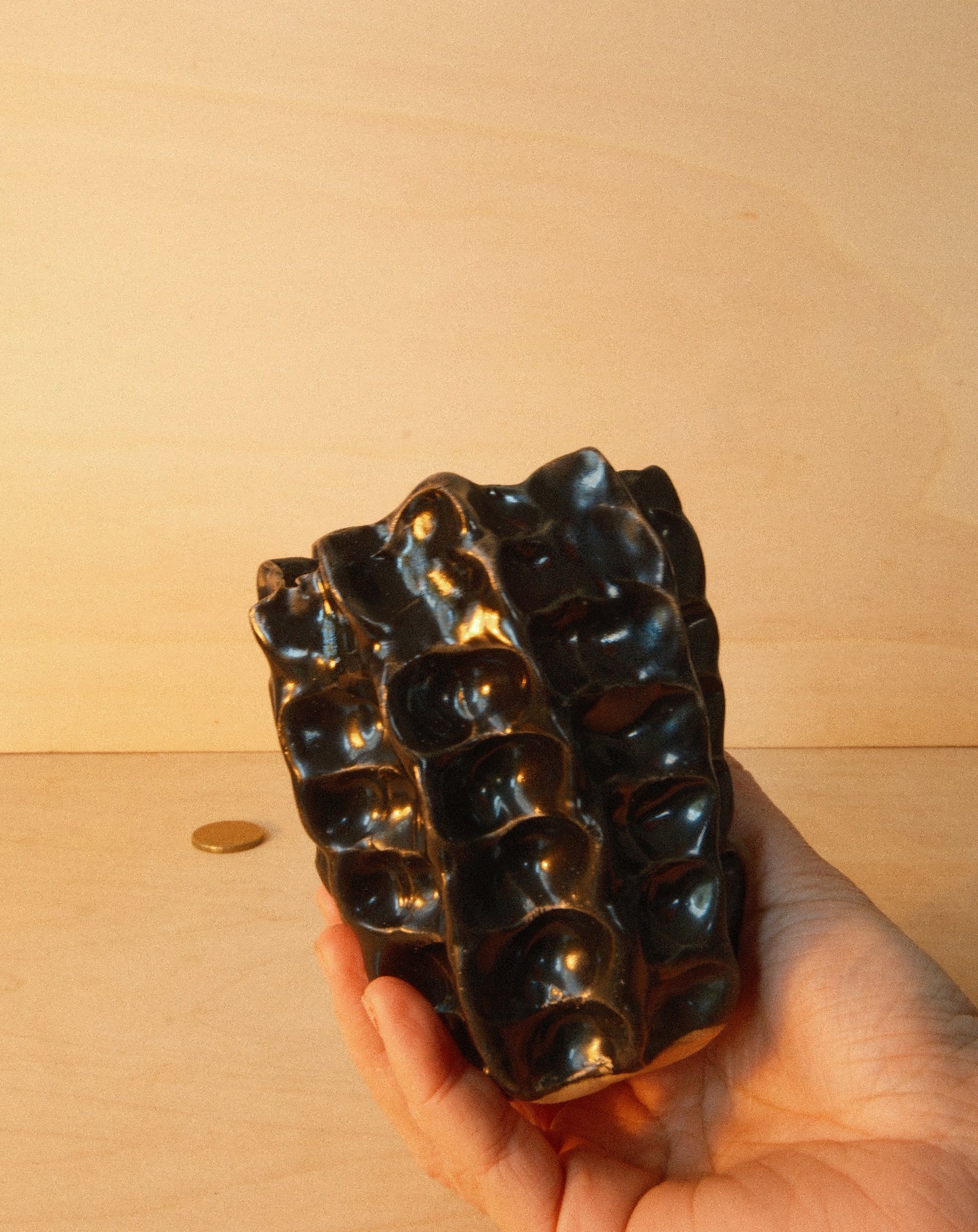 BLACK MOREL VASE 002