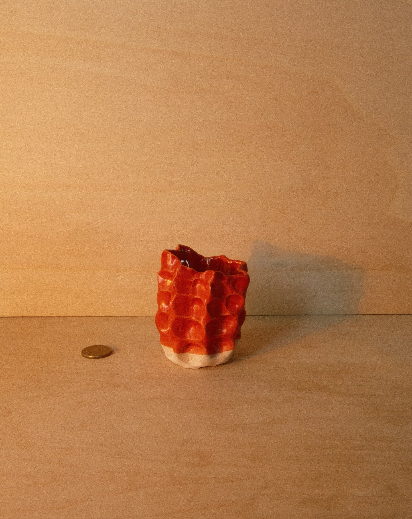 RED MOREL VASE 001