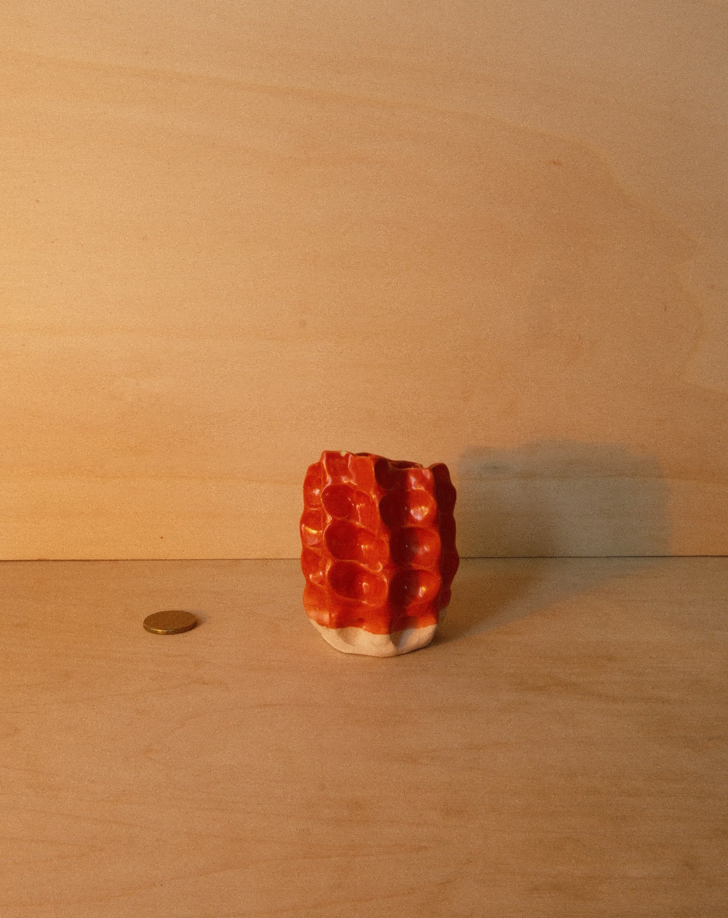 RED MOREL VASE 001