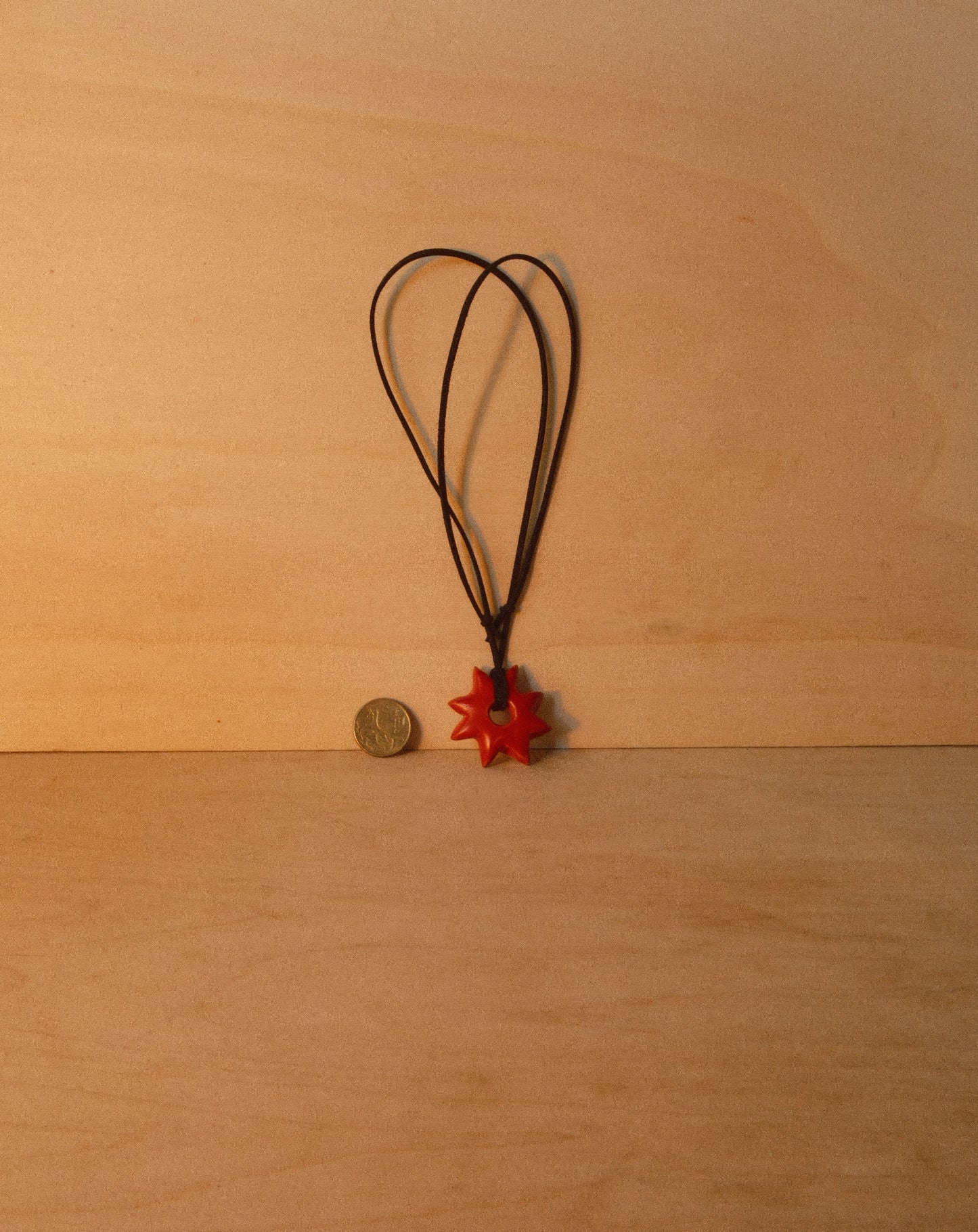 RED STAR NECKLACE 001
