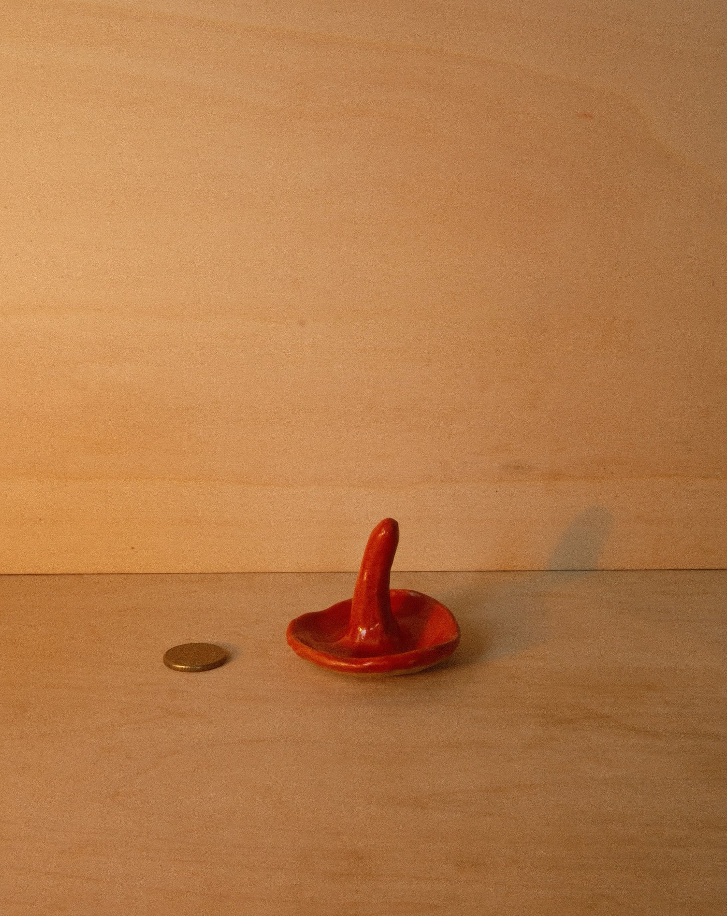 RED SHROOM RING DISH 001