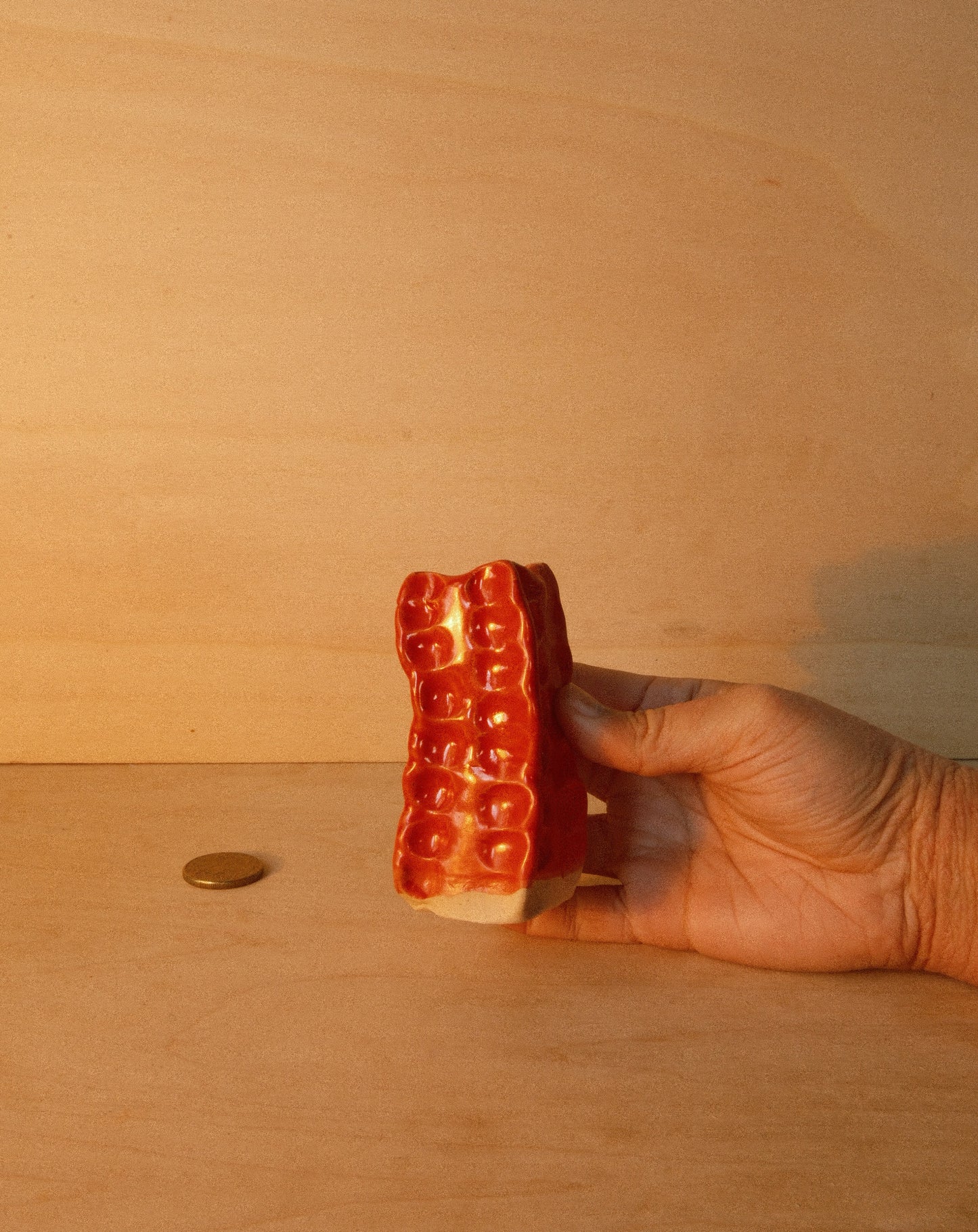 RED MOREL VASE 002