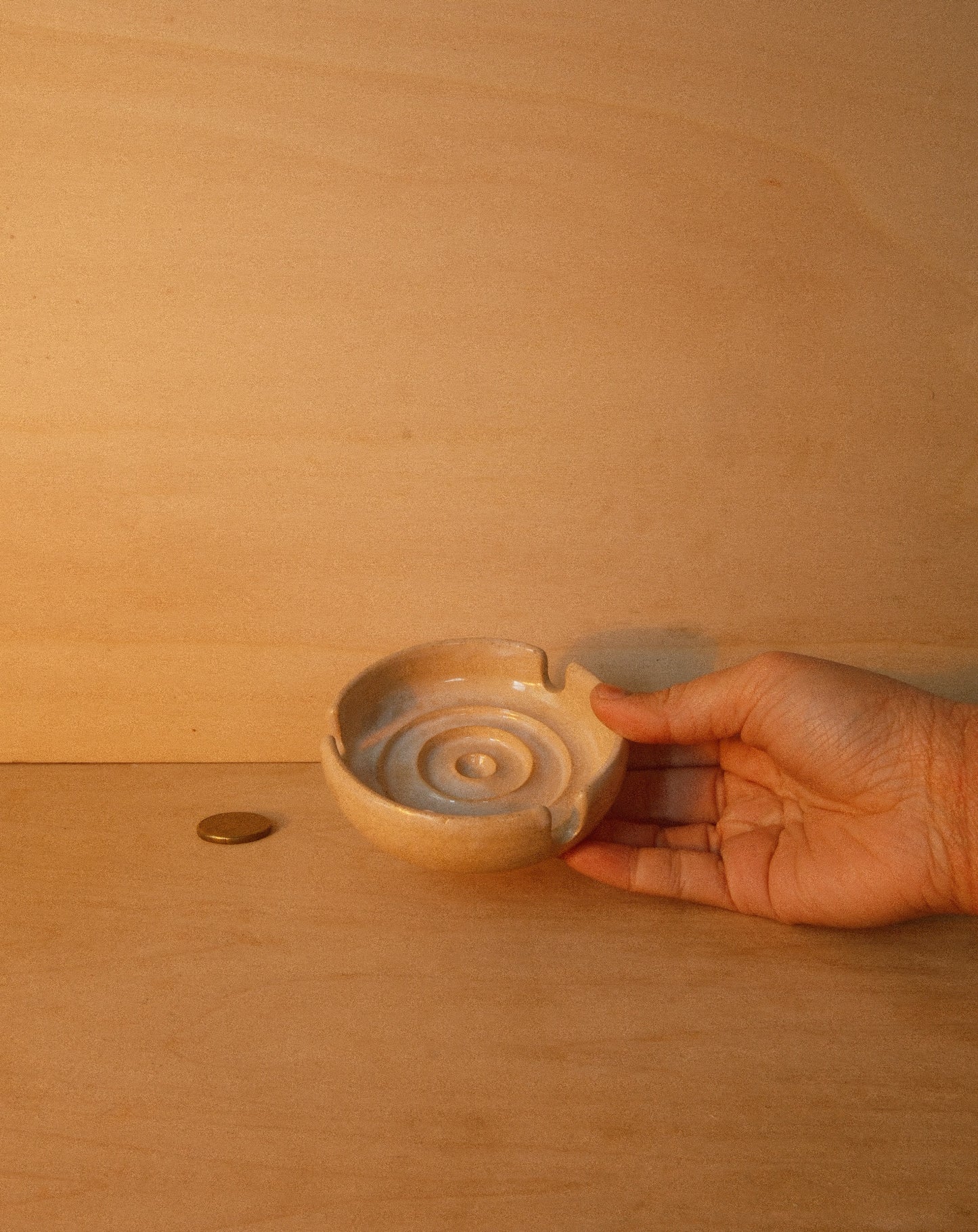 DUSK ASHTRAY 001