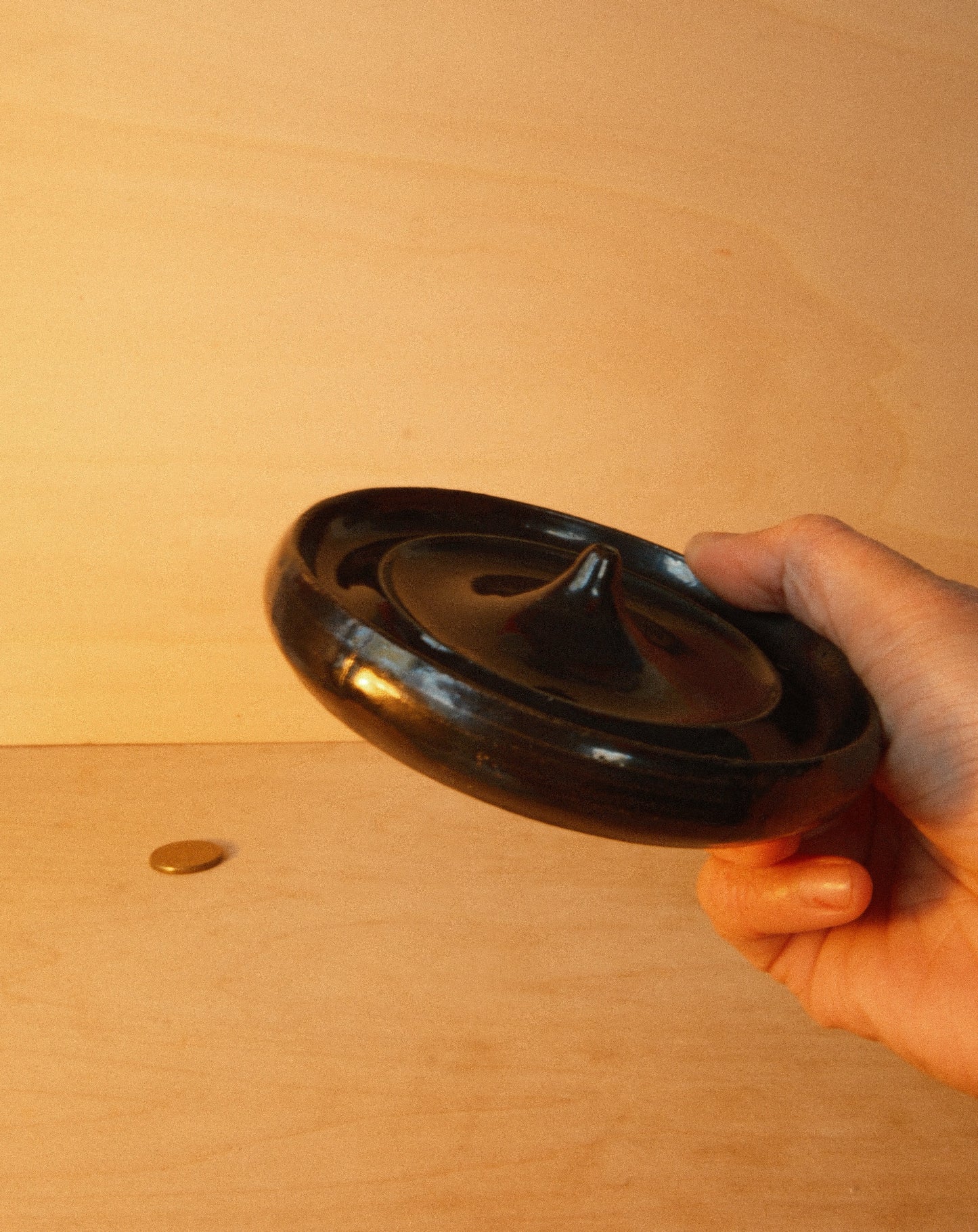 BLACK INCENSE DISH 001