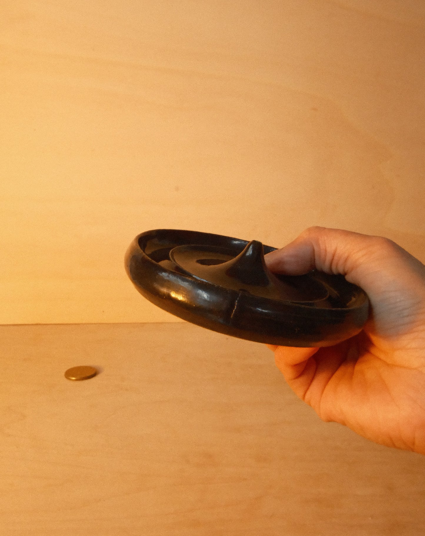 BLACK INCENSE DISH 001