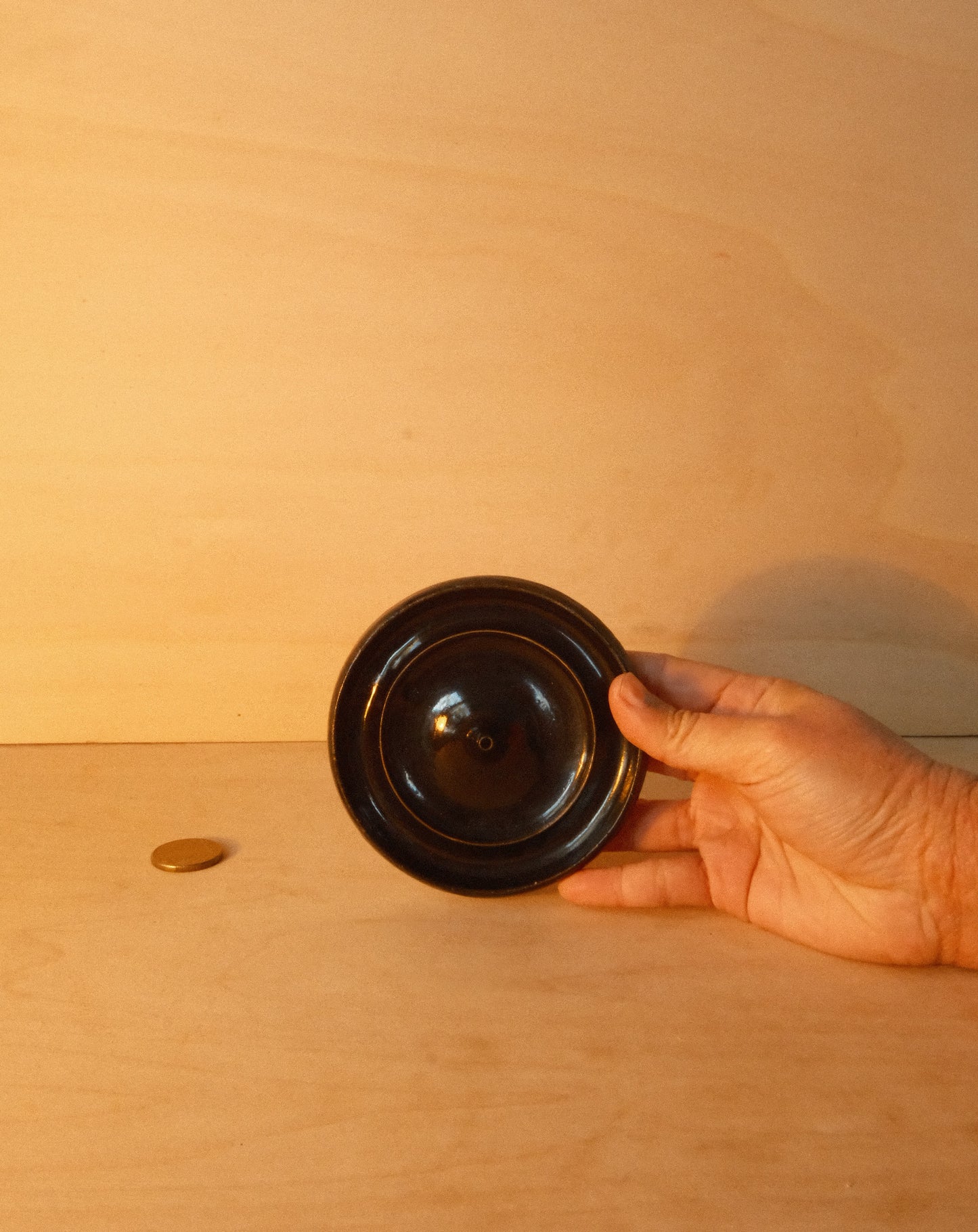 BLACK INCENSE DISH 001