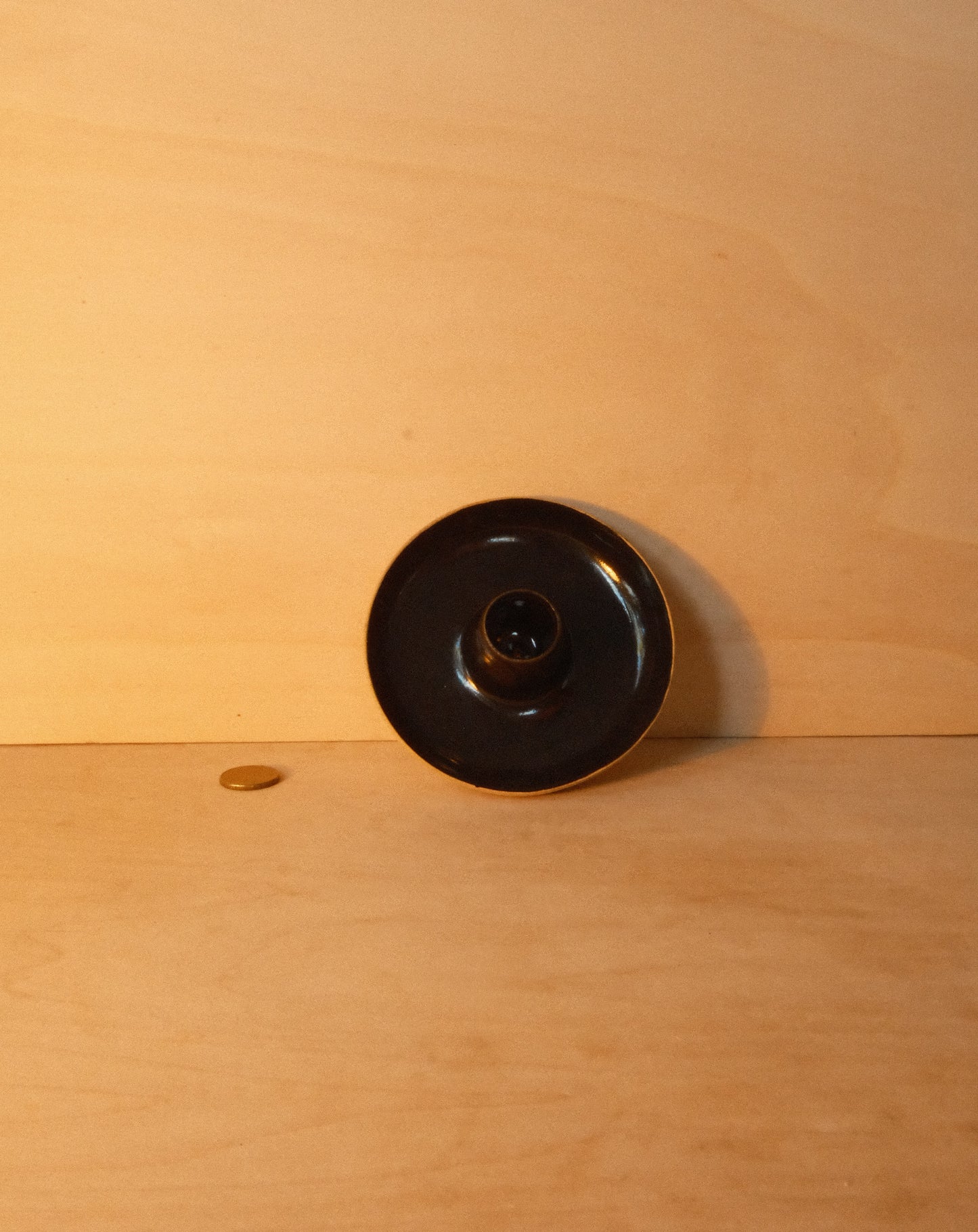 BLACK INCENSE DISH 002