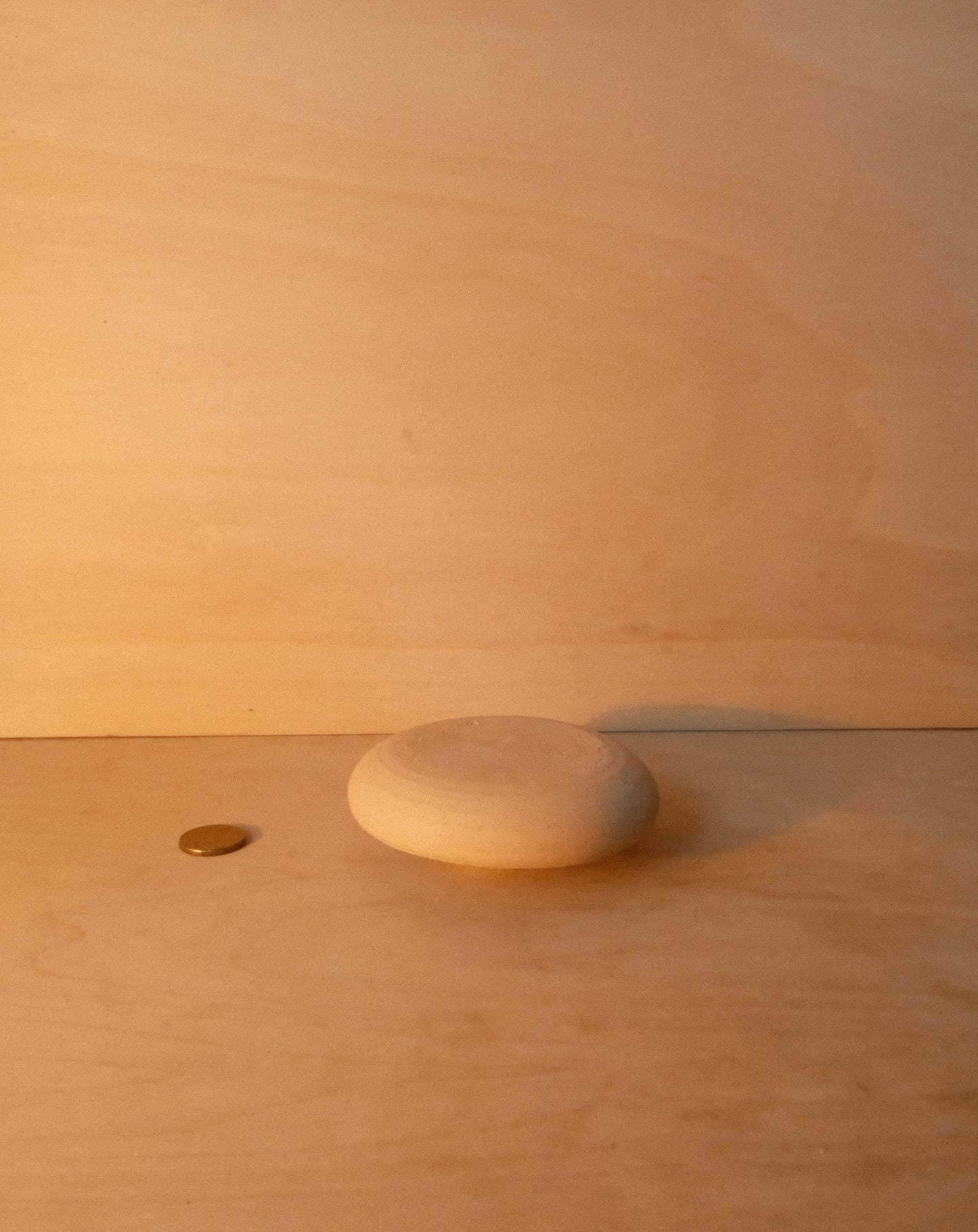 WHITE INCENSE DISH 001