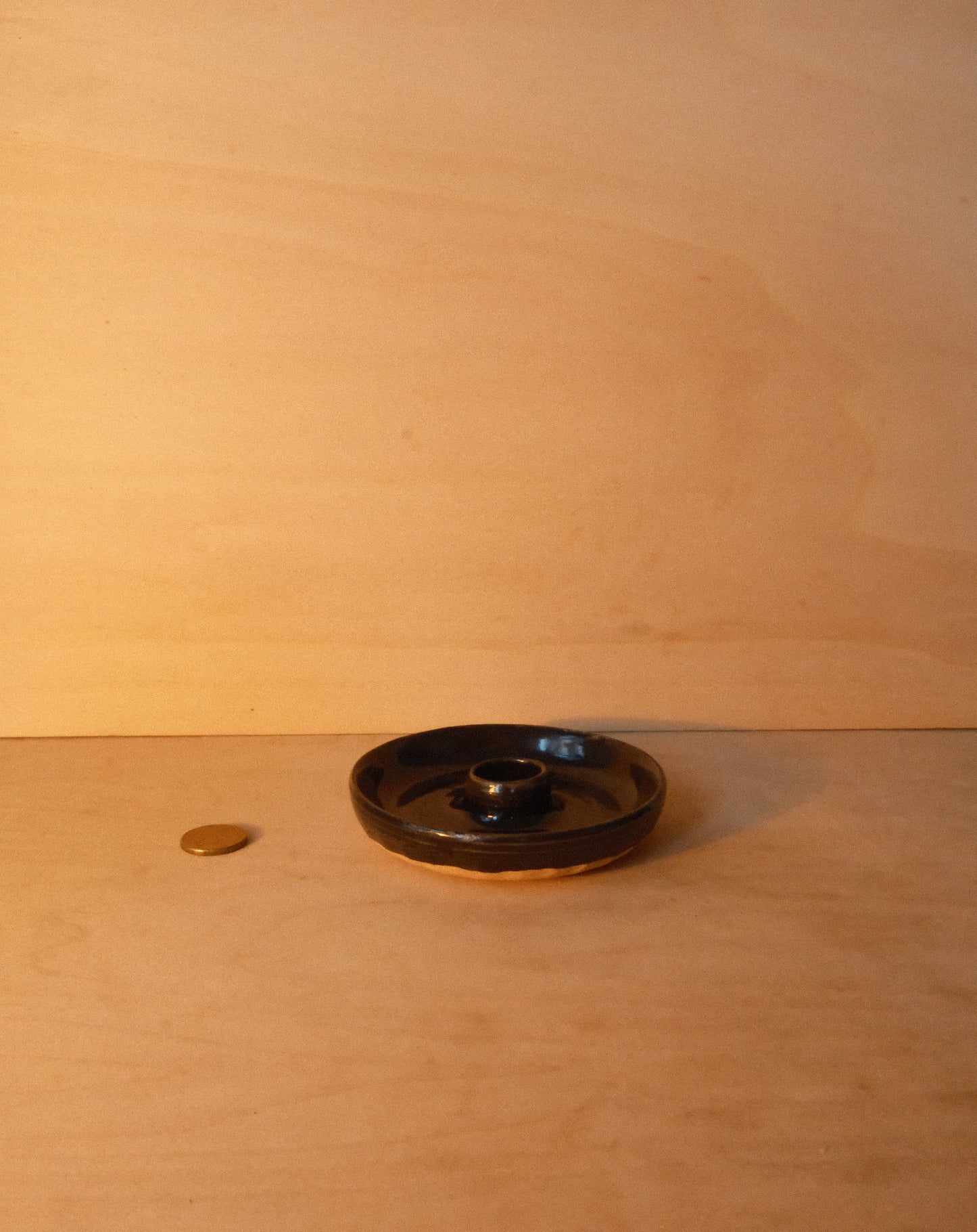 BLACK INCENSE DISH 003