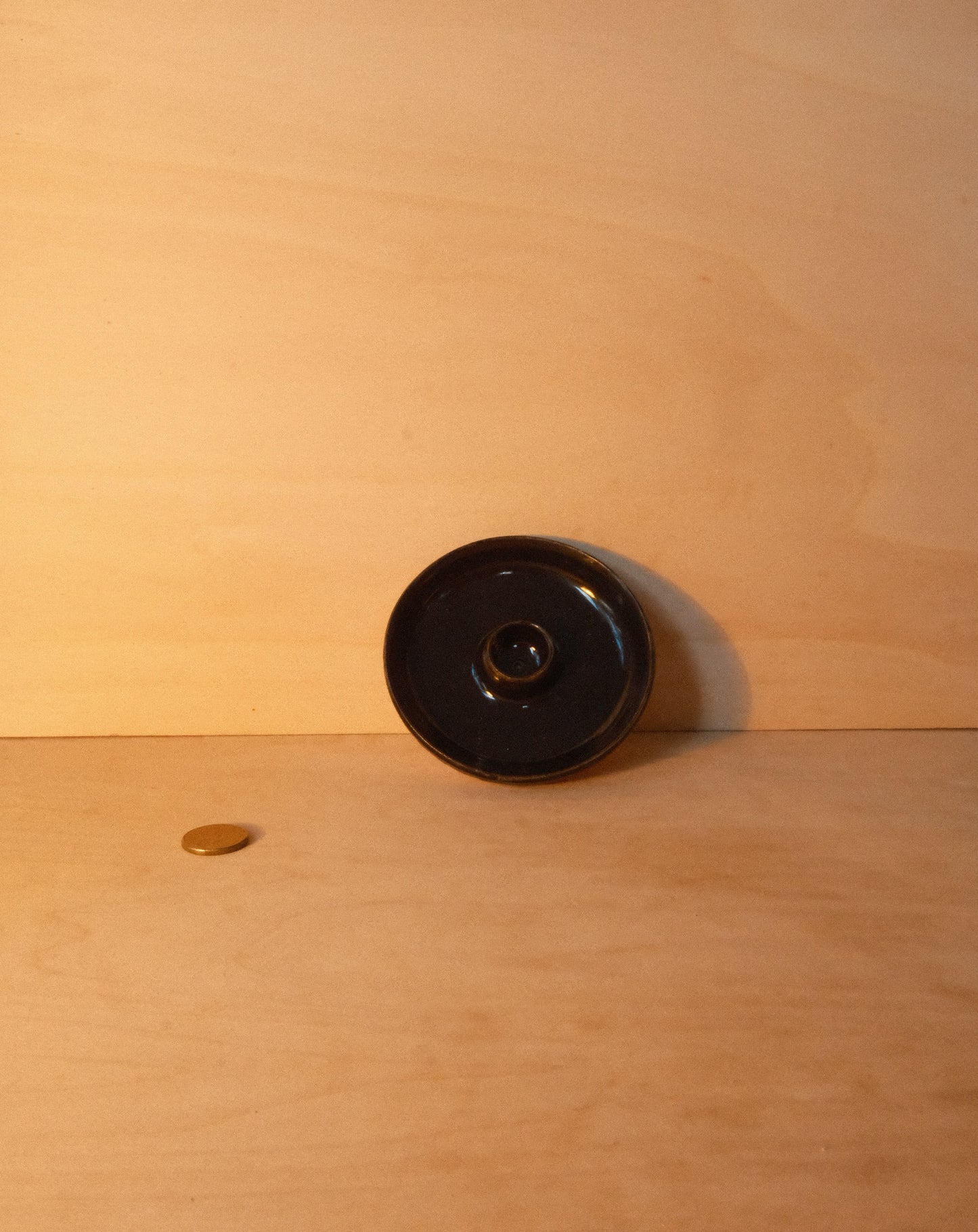 BLACK INCENSE DISH 003
