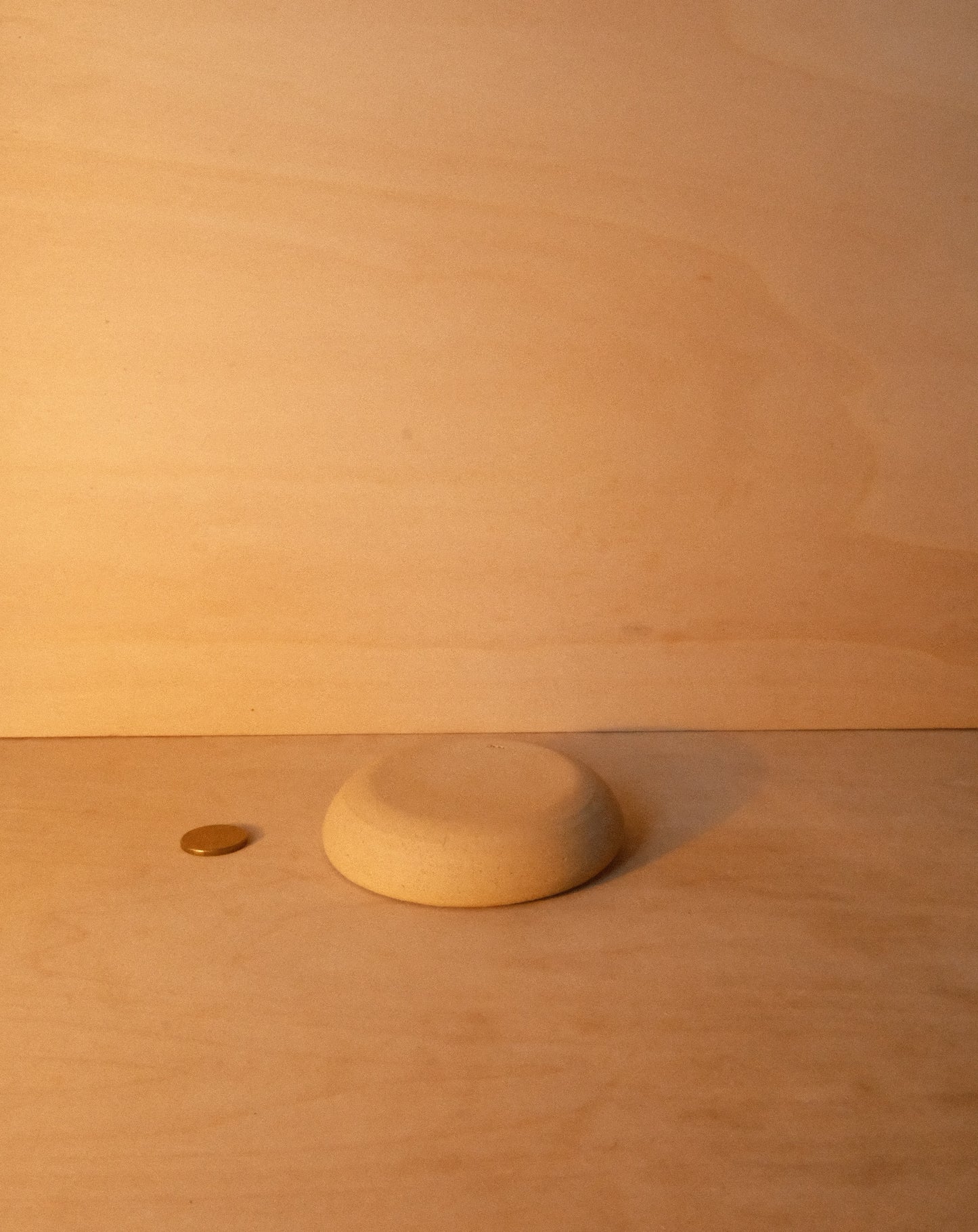 WHITE INCENSE DISH 002