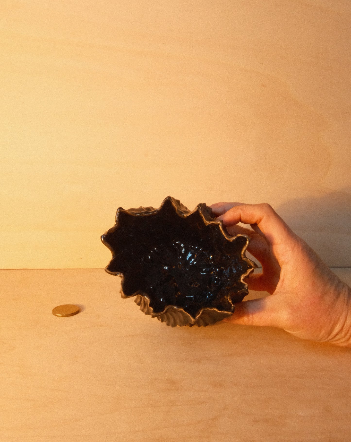 BLACK MOREL VASE 003
