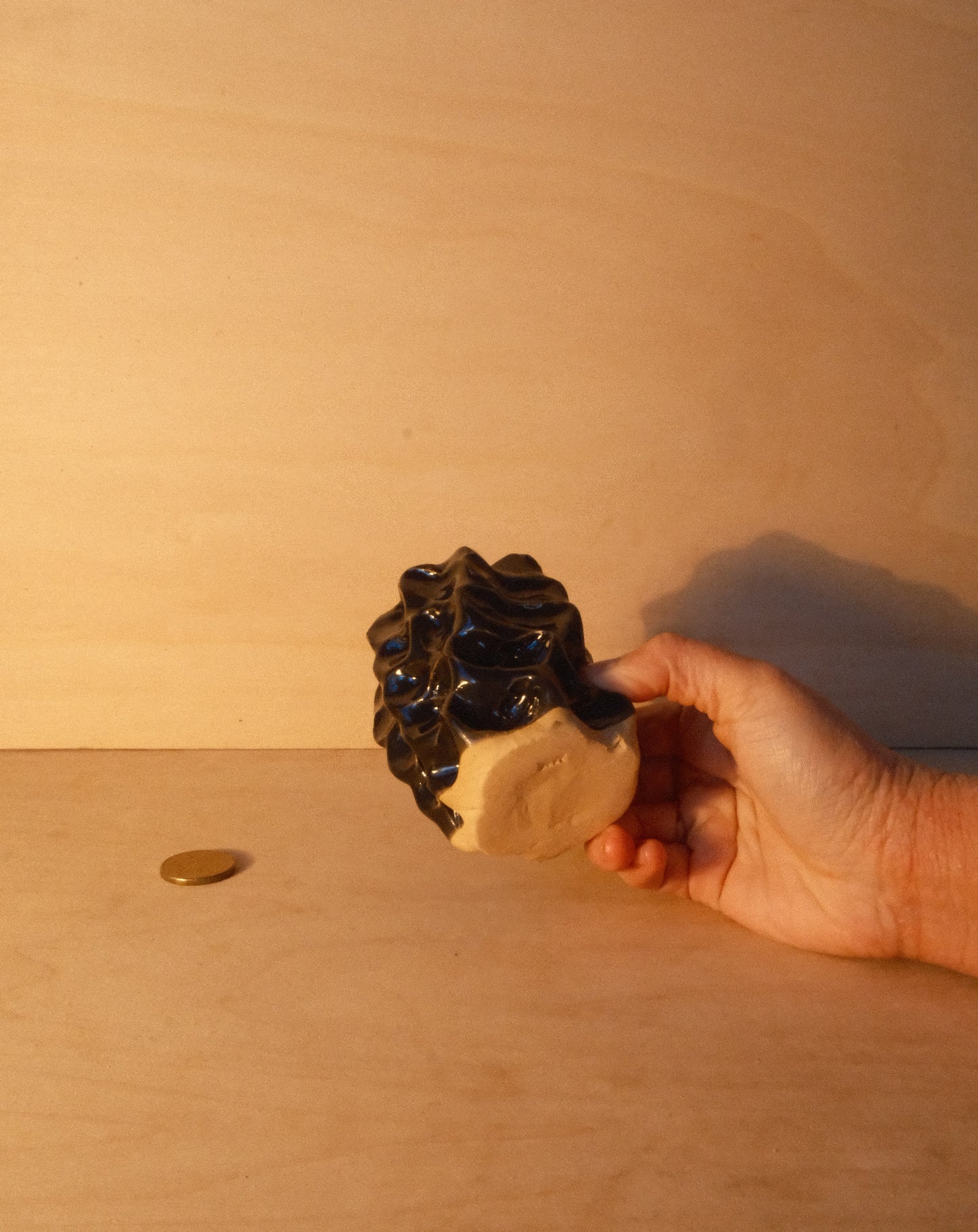 BLACK MOREL VASE 004