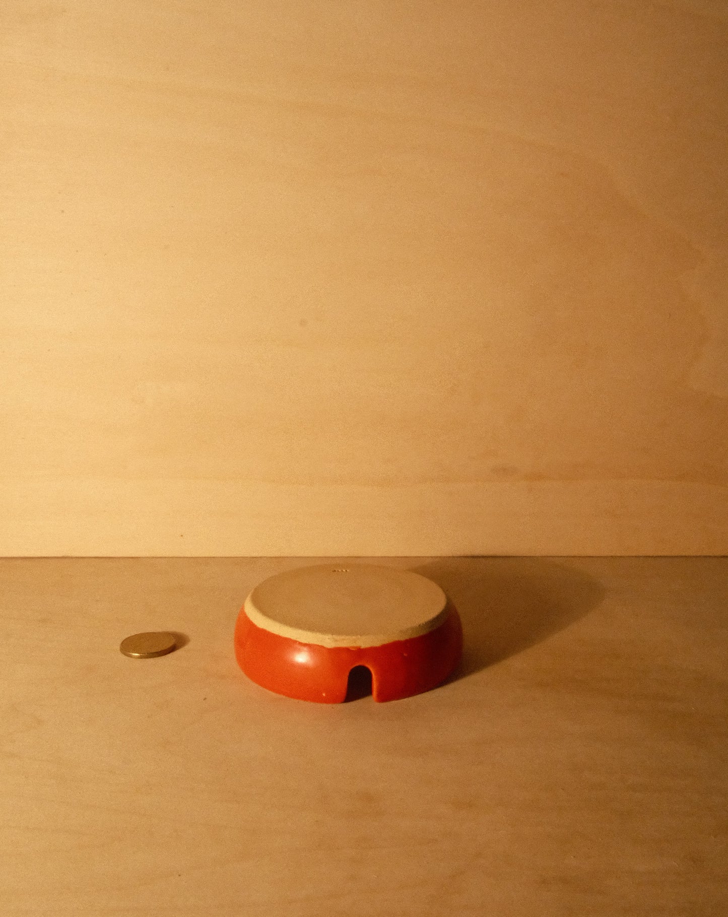 RED ASHTRAY 001