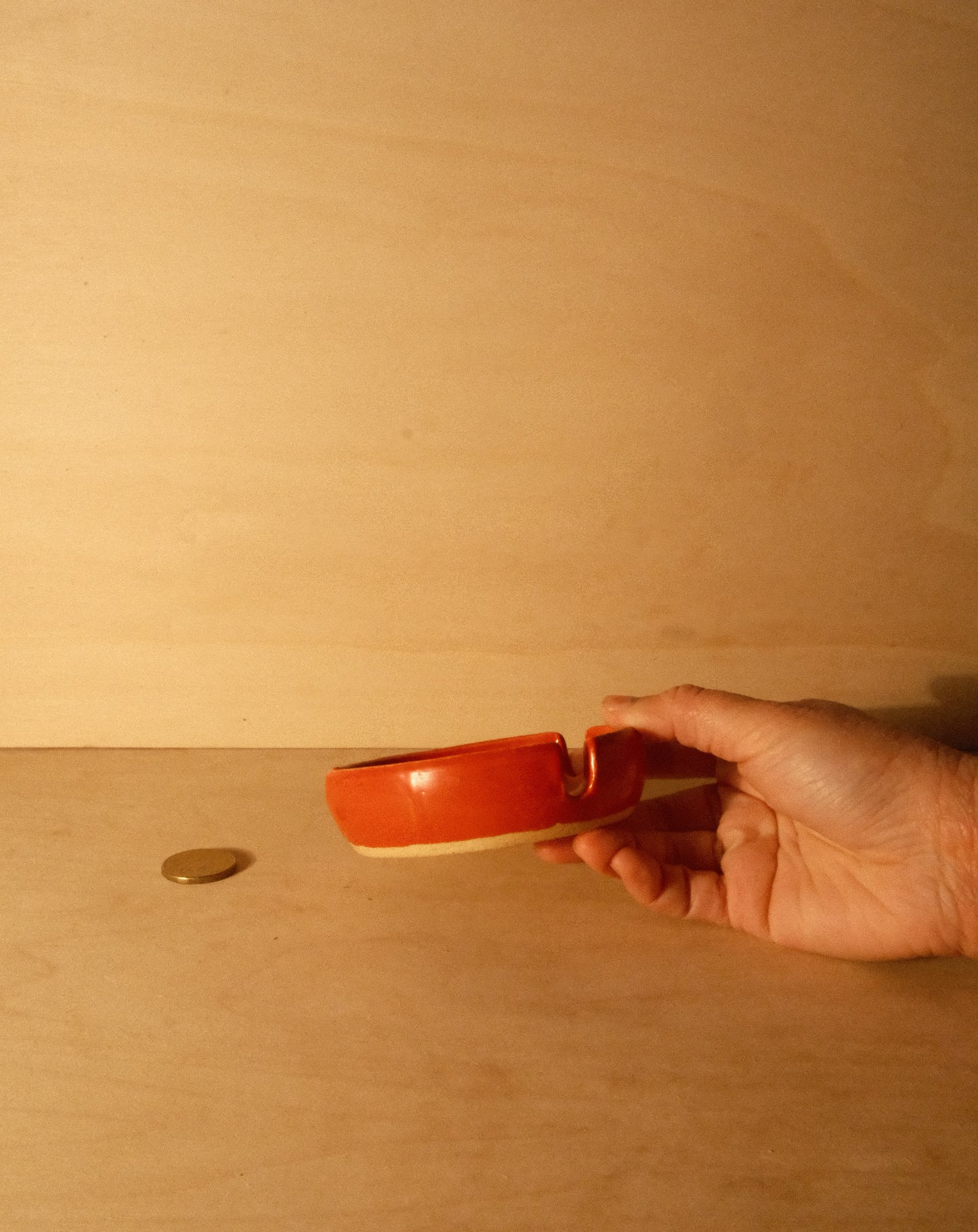 RED ASHTRAY 001