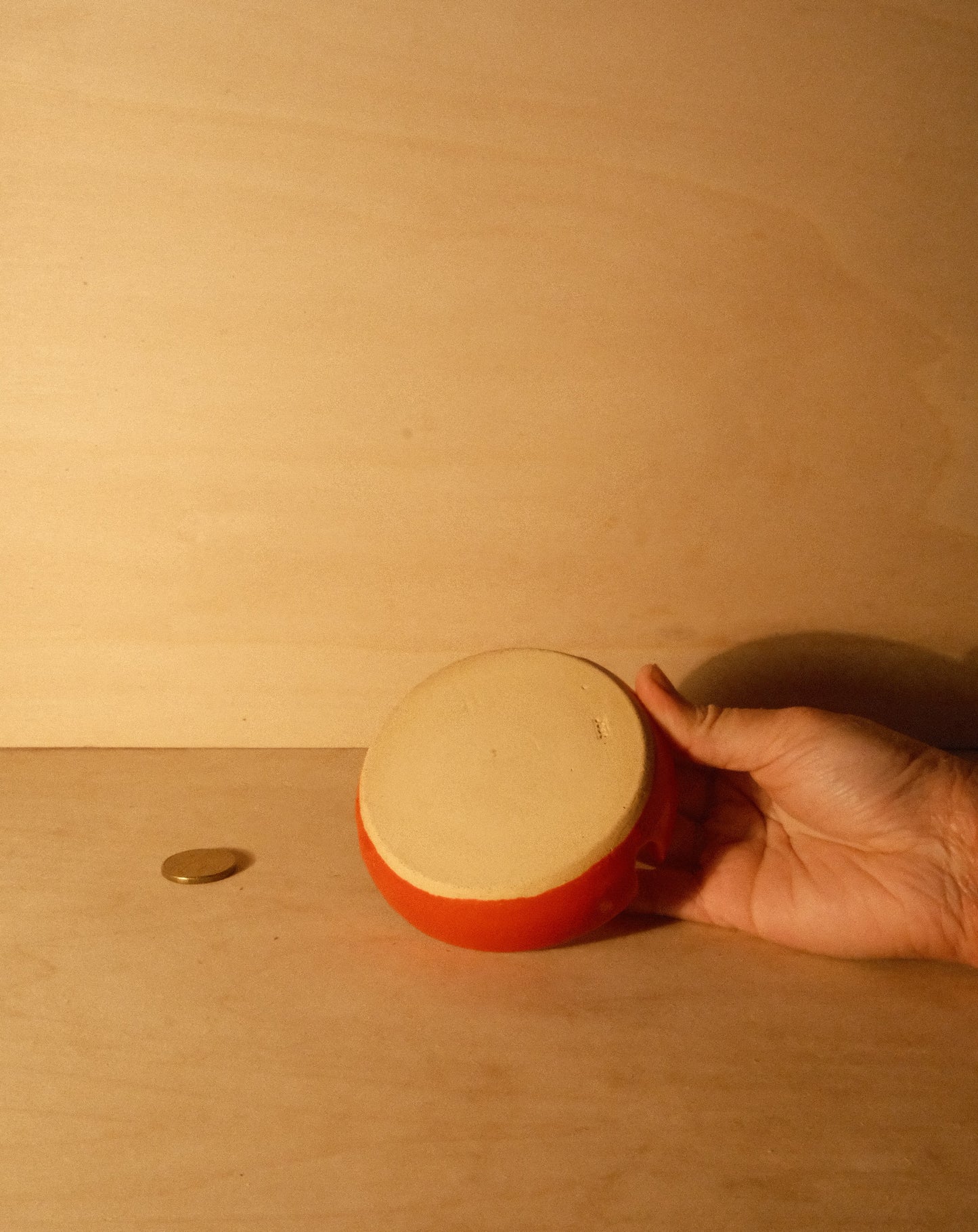 RED ASHTRAY 001