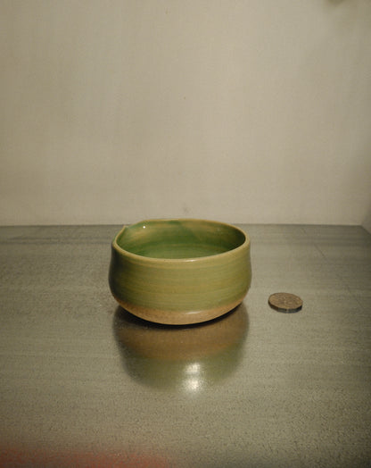 GREEN SPOUTED MATCHA BOWL