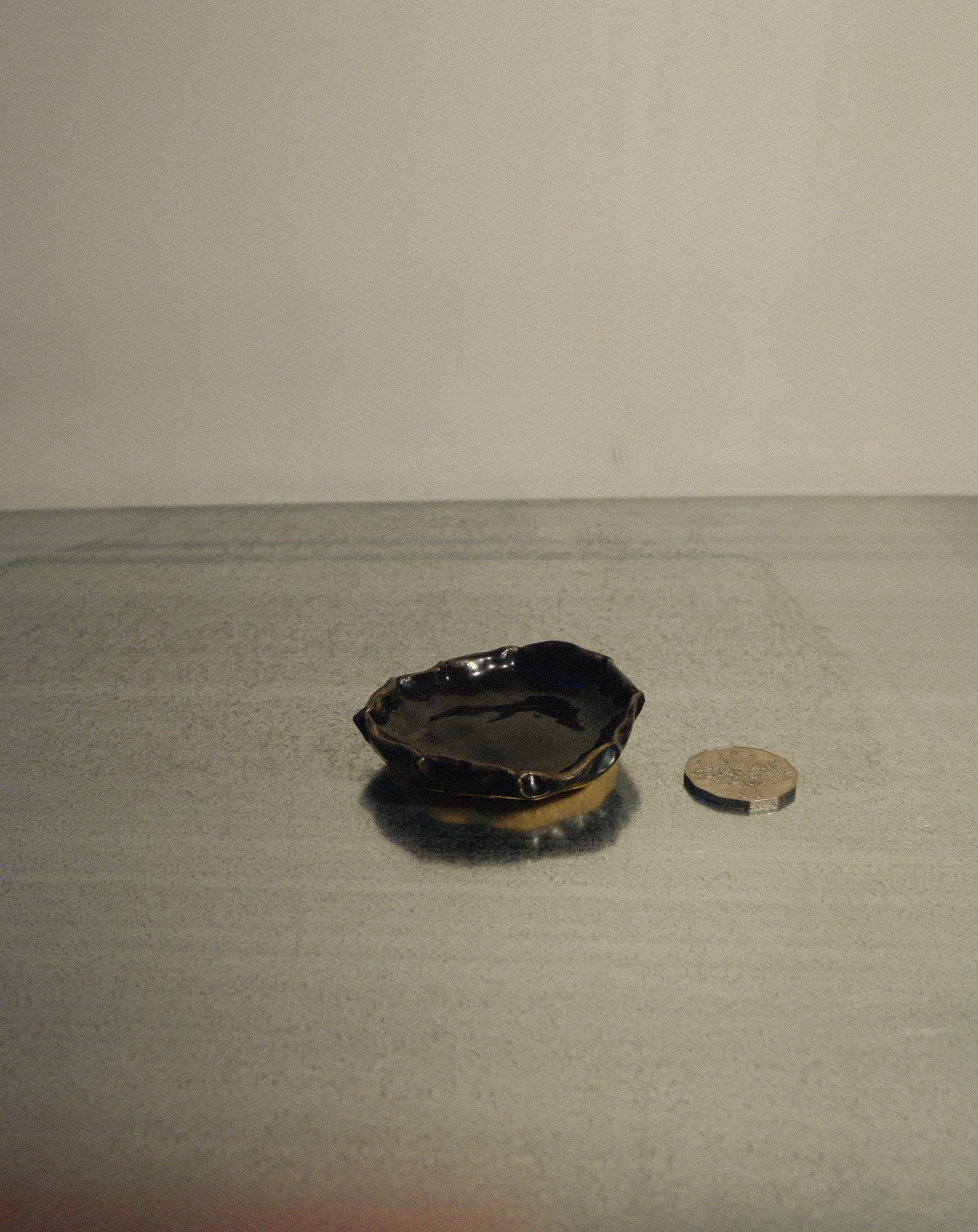 BLACK SHROOM TRINKET DISH 001