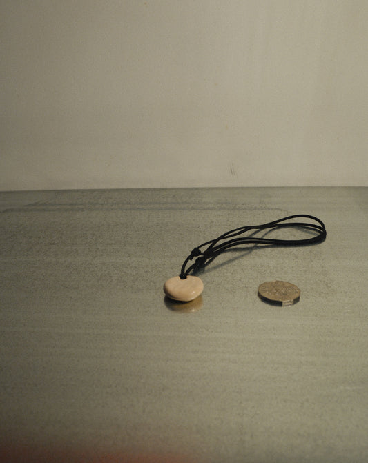 WHITE ADJUSTABLE CERAMIC NECKLACE 001