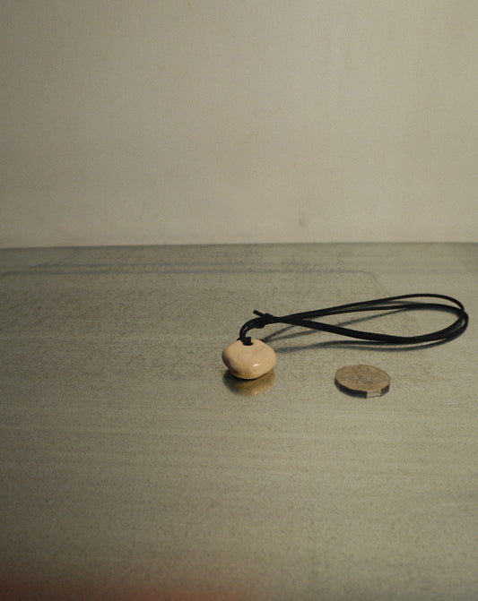 WHITE ADJUSTABLE CERAMIC NECKLACE 003