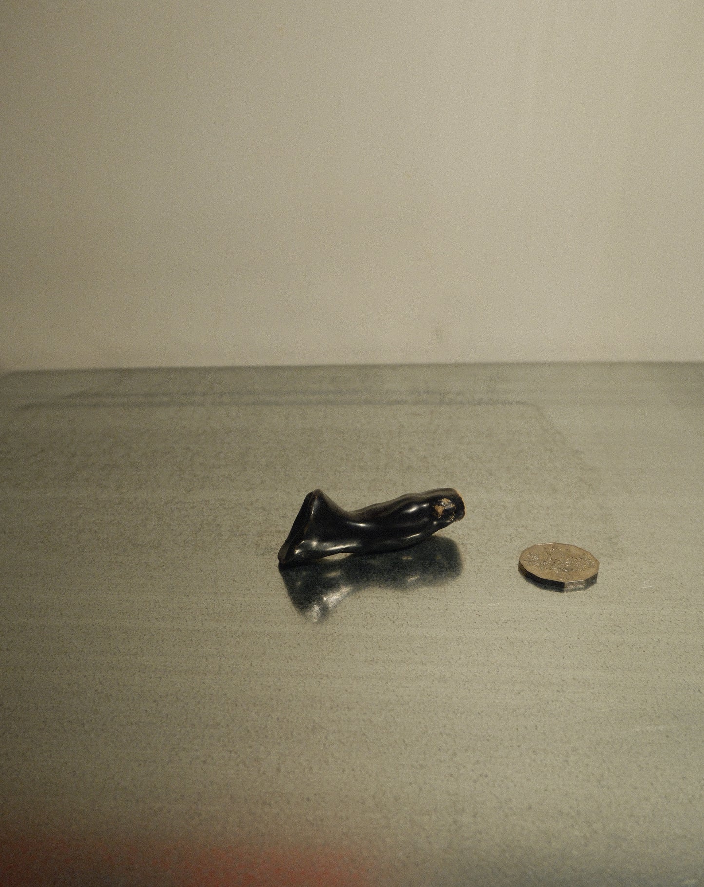 BLACK CERAMIC PIPE 001