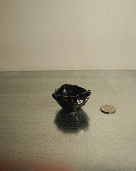 BLACK SHROOM DISH 002