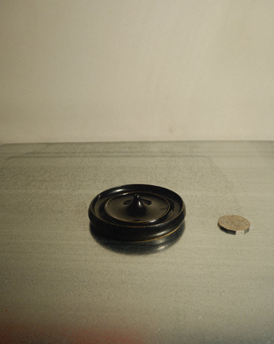 BLACK INCENSE DISH 001