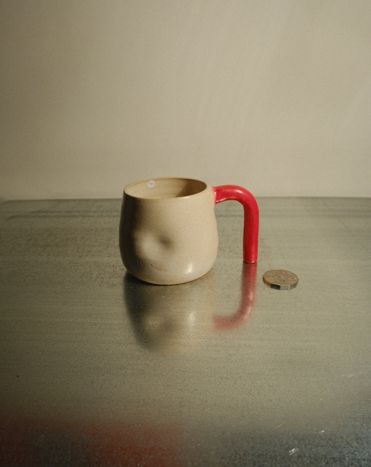 WHITE FUNKY HANDLE DIMPLE MUG 002