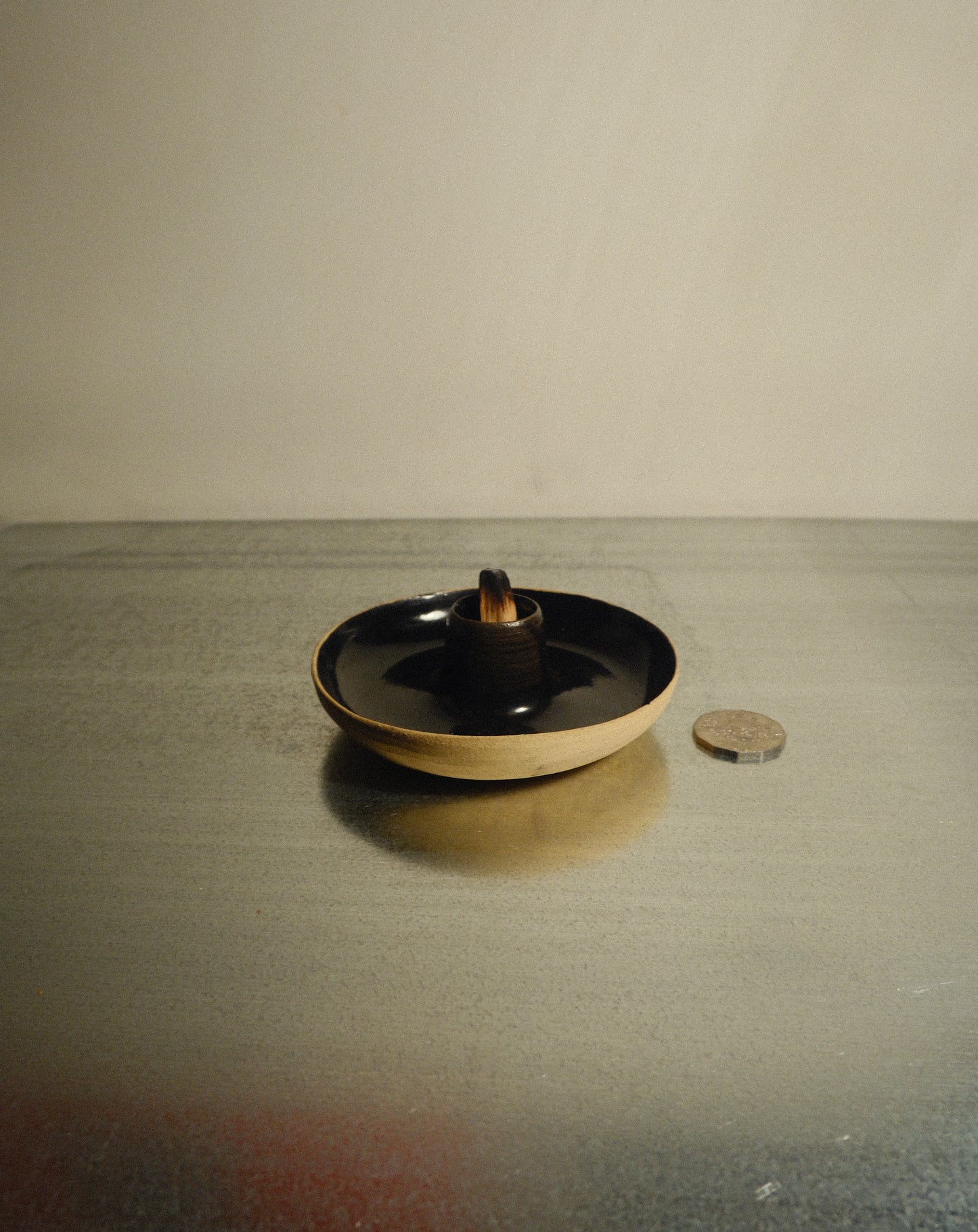 BLACK INCENSE DISH 002