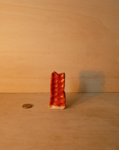RED MOREL VASE 002