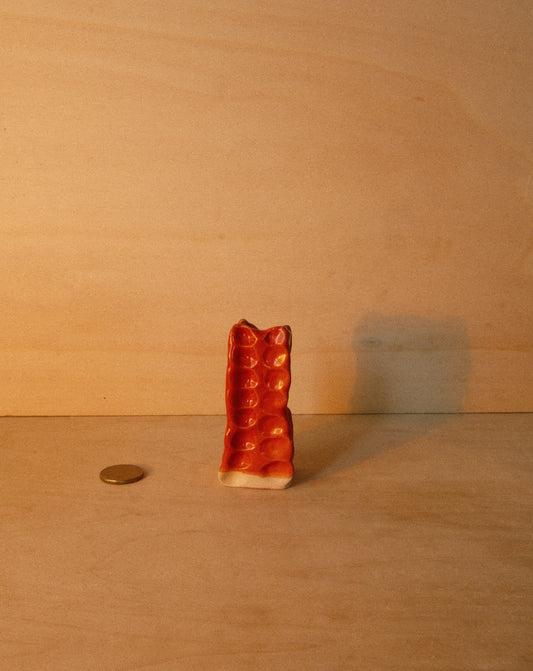RED MOREL VASE 002