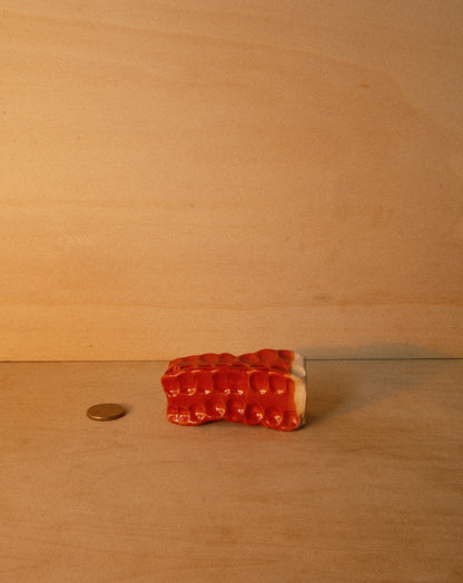 RED MOREL VASE 002