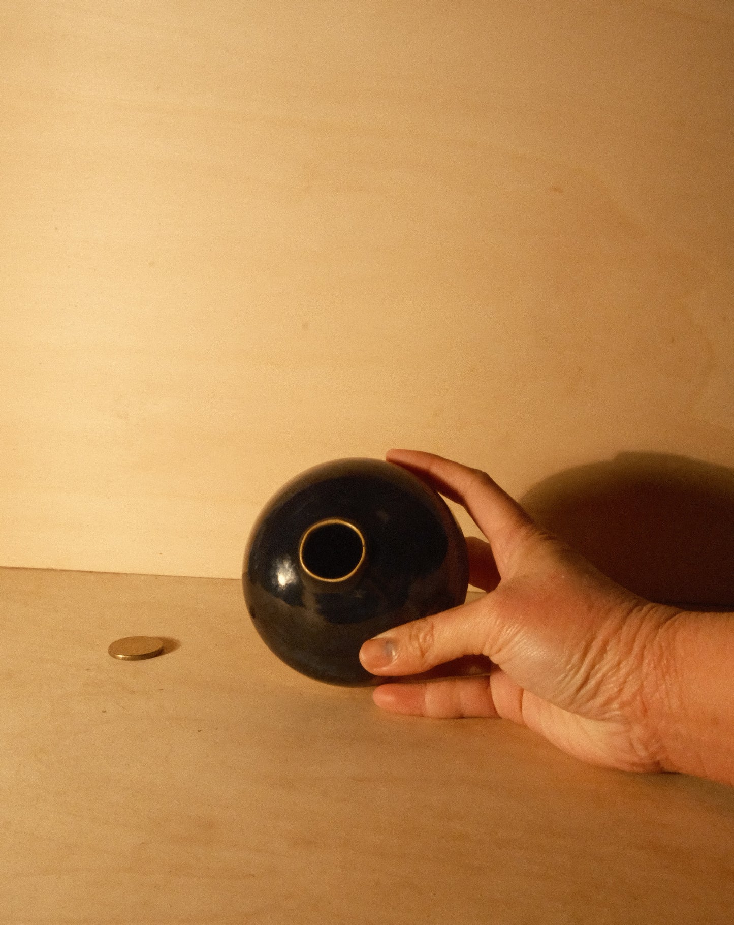 BLACK BUD VASE 001
