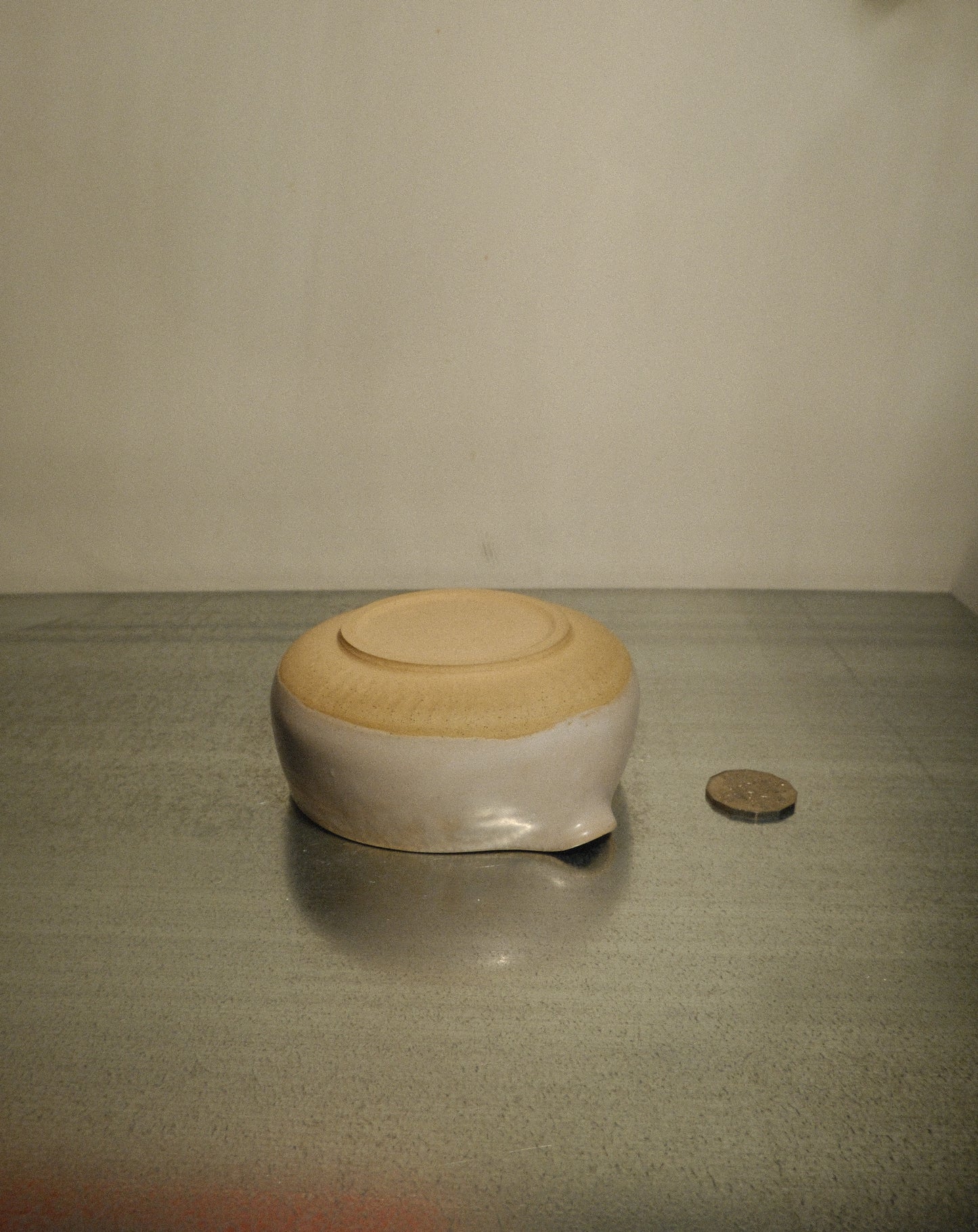 WHITE SATIN SPOUTED MATCHA BOWL